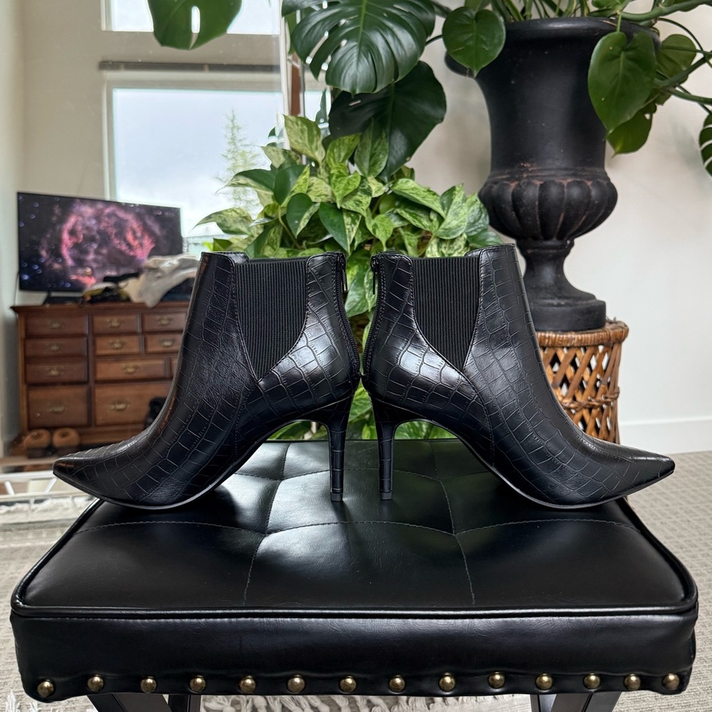 NWOT - Croc Faux Leather Black Spike Heel Ankle Booties - Picture 4 of 9